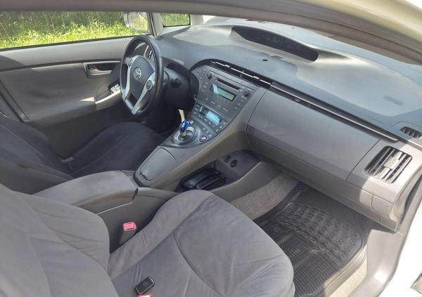 Toyota Prius cena 24500 przebieg: 360000, rok produkcji 2011 z Warszawa małe 67